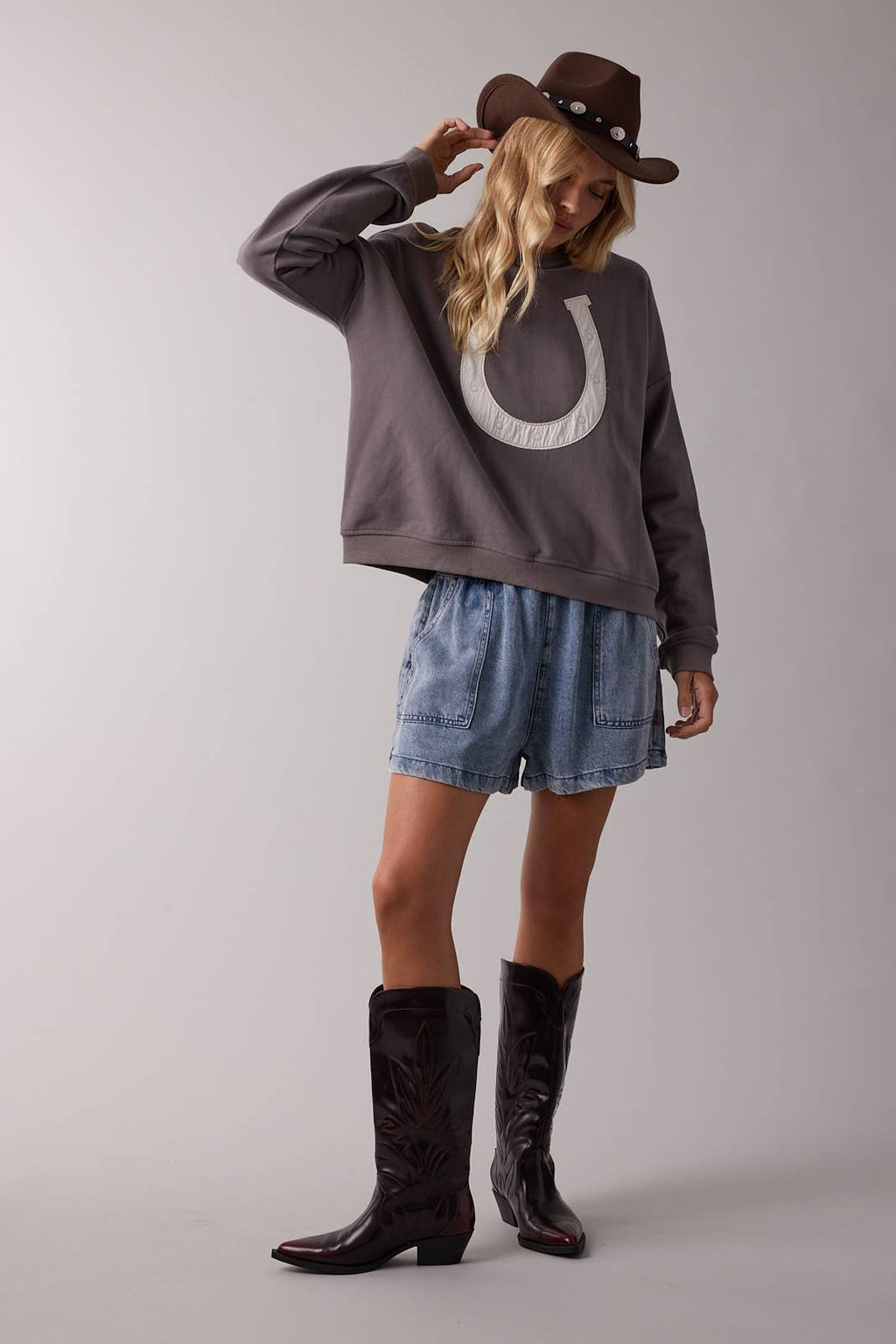 'Horseshoe' Pullover